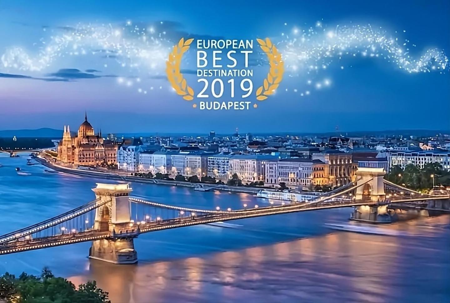 Bella - 86m2, Center Apartment, Next To Metro Line, 2 Bathrooms, Apartment Budapest